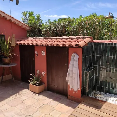 House In Sainte-maxime With Private Big Terrace And Only A 1-minute Walk To The Beach, Domaine L'oiseau Bleu Apartamento